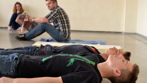 Színházak éjszakája: drámaórát tartottak a Kávások